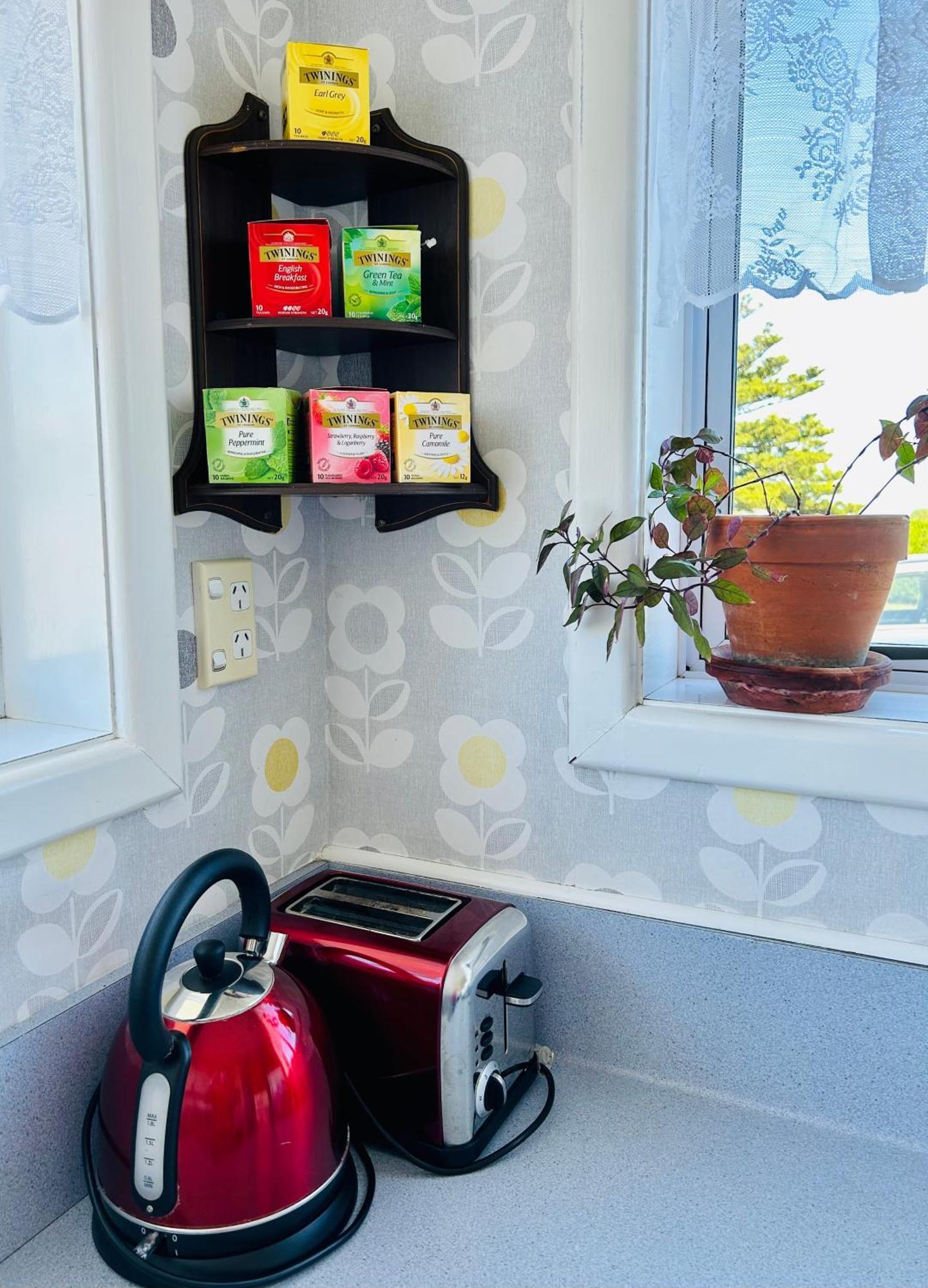 Le Riva Bed And Breakfast By The Beach Whanganui Eksteriør bilde